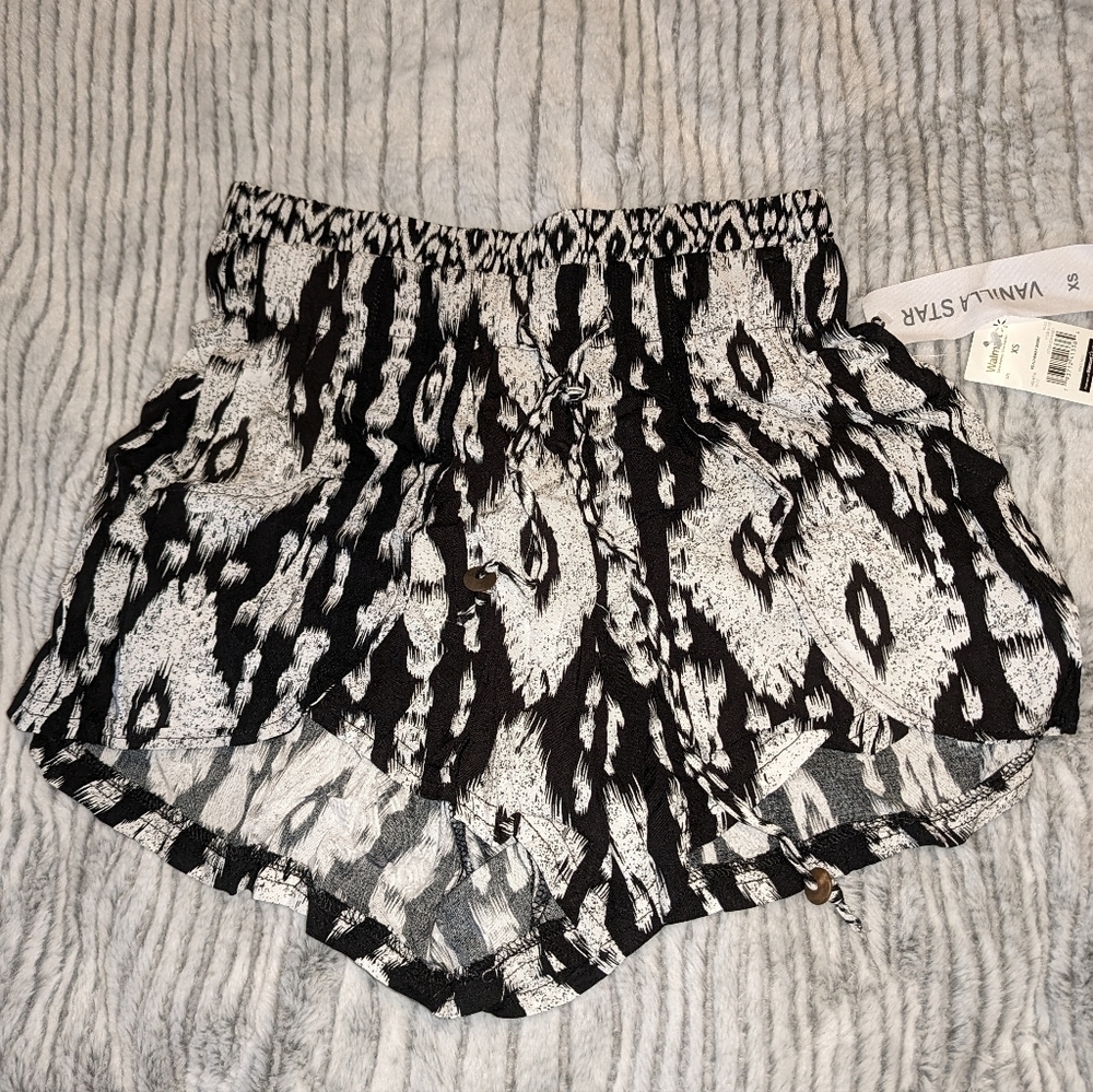 Vanilla star shorts